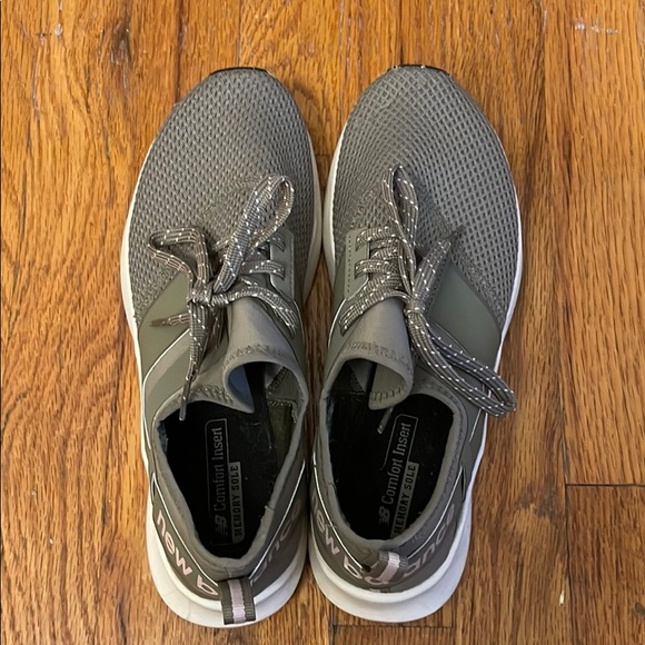 New Balance Athletic Shoes - Picture 4 of 5